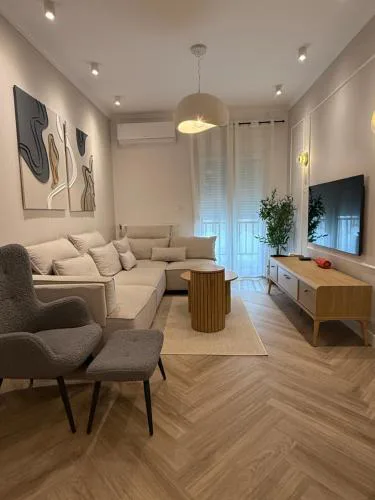 Homey luxury 2 bedroom apartment