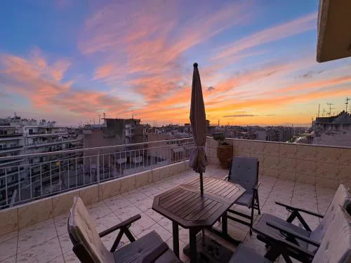 Horizon /Downtown Penthouse w/ massive terrace