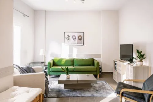 King George Apartment by BiNoBi!