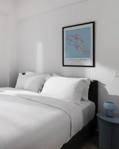 Lobster Chic Apartments by BiNoBi!