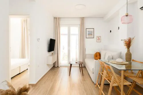 Lush Blush Luxury Apartment by BiNoBi!