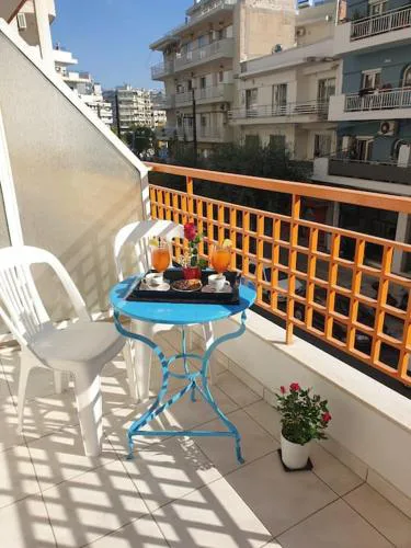 Manolis House