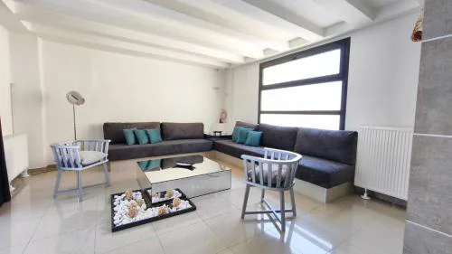 Mitropoleos Luxury Suites