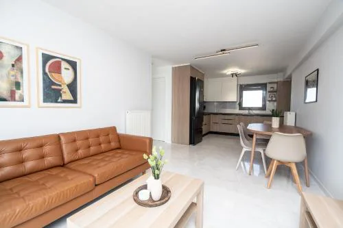 Modern 2 Bedroom Apartment