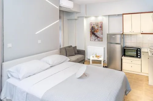 Naos Studio with free private parking of stayinthess