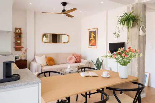 NEW Sub-penthouse Gem - Walk to Metro & Waterfront