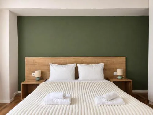 Port View 1 Bedroom Apartment with Sofa Bed