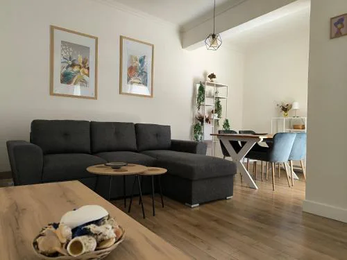 Port View, Veranda, 80 sqm, Spacious place for 6