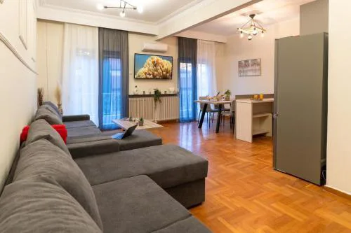 Royal stay at Agia Sofias