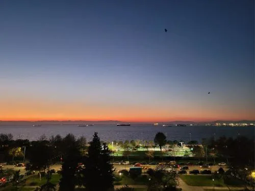 Sea view aparment Nea Paralia