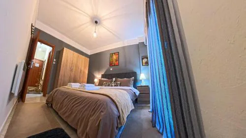 Stel House