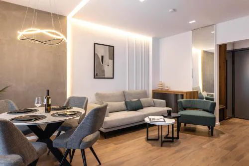 The five star apartment-Tsimiski street