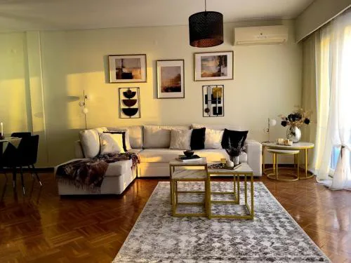 The luxurious house sea front - Thessaloniki