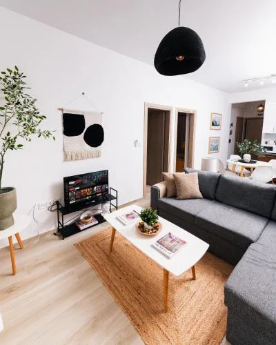 The Urban Elegance Apartment Classic Luxury 2BR with Balcony