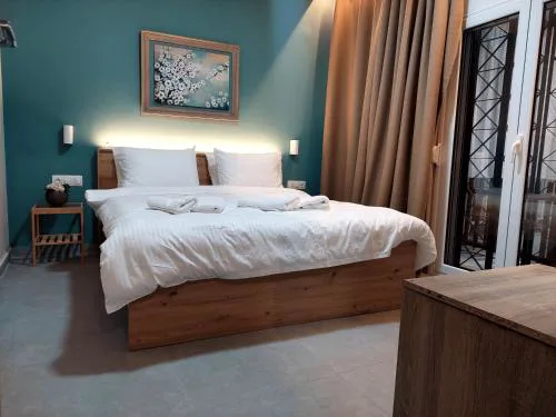 Thess_Cozy_Home