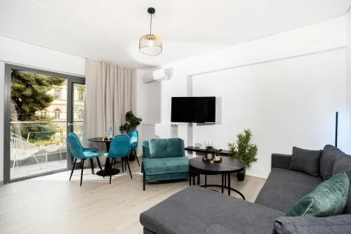 Velour Luxury Apartments by BiNoBi!