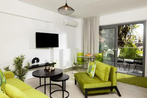 Velvet Luxury Apartments near the City Center by BiNoBi!