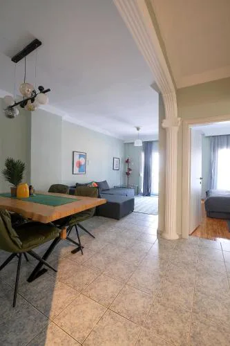 Your Happy Place - flat in SKG