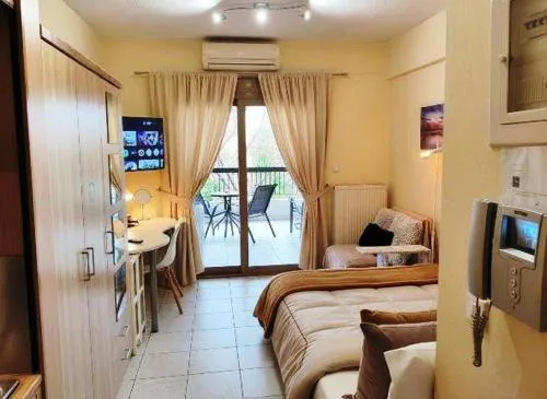 Zen Central Studio with Balcony and WiFi fiber