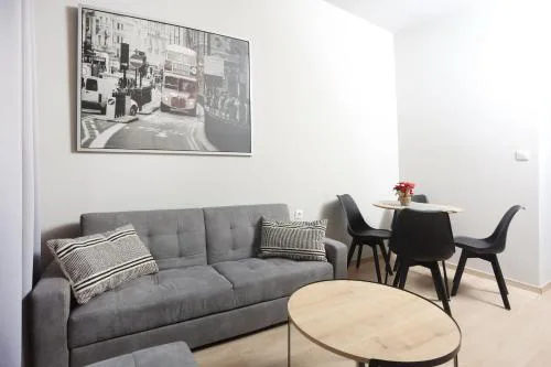 Zenou 24 Downtown Apartment