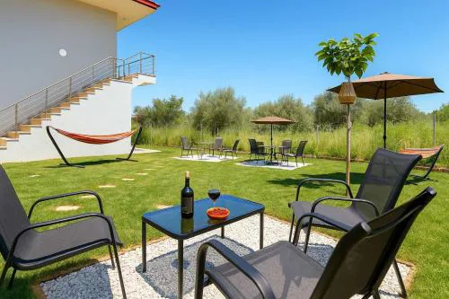 Aigli Garden Getaway, Escape Close to Vrasna Beach