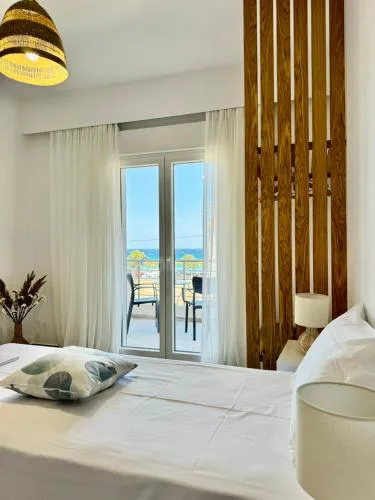 Irini Seaside Luxury Apartments
