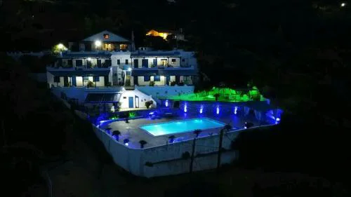 Studios Avra