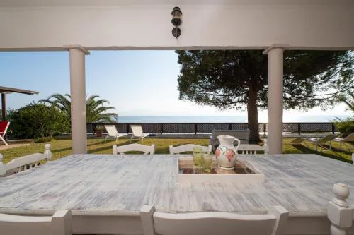 Villa Cortesia Maritima - seaside & private
