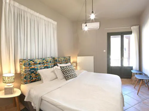 Luxury Studios & Cozy Apartments by White Hills
