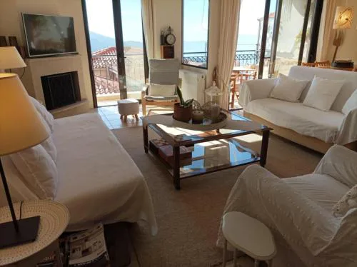 Breathe in Delphi - Spacious 3BR Apartment with View