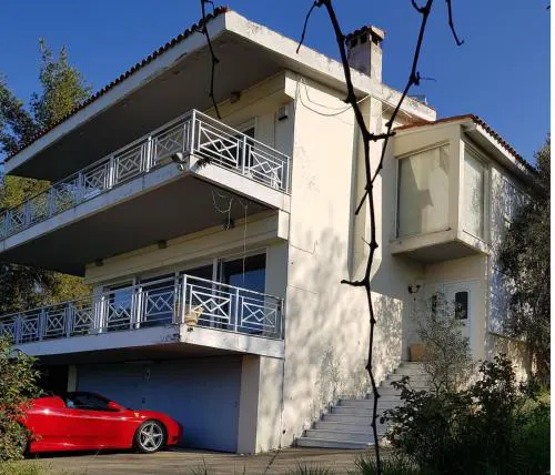 Beachfront House Villa 35min from Athens