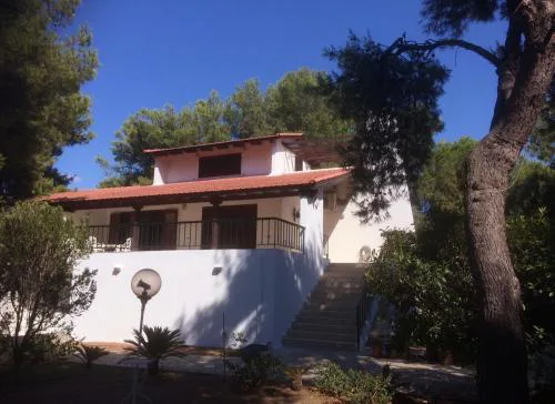 Seaside Villa in Alikes, Chalkida