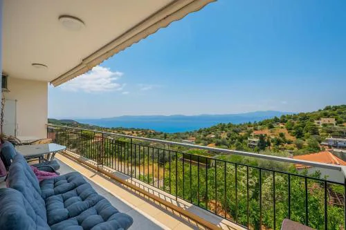 Eretria Panorama Seaview Retreat with Balcony