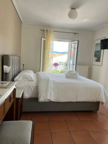 Mira Mare Hotel, Galaxidi