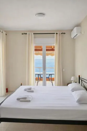 PNOÉ rooms