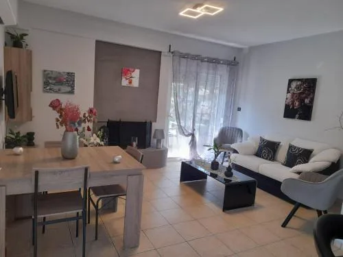 Sakis and Lydia Apartment