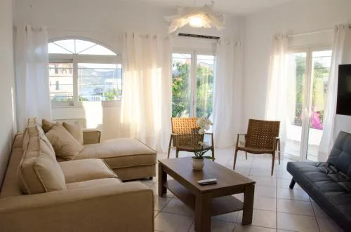 Eva's house