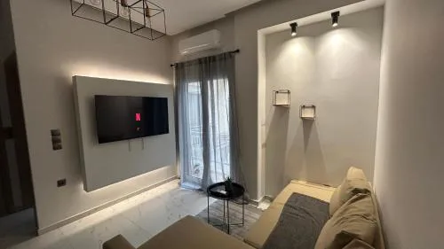 Adam's Central Apartment