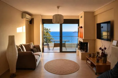 Beachfront Penthouse with Seaview