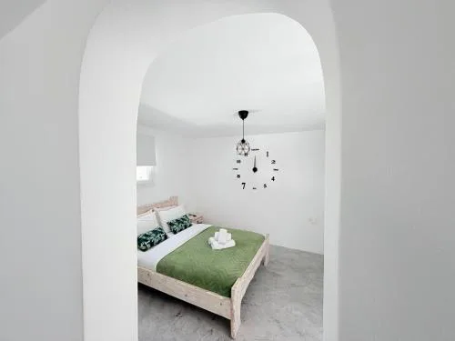 Almond Deluxe Suite