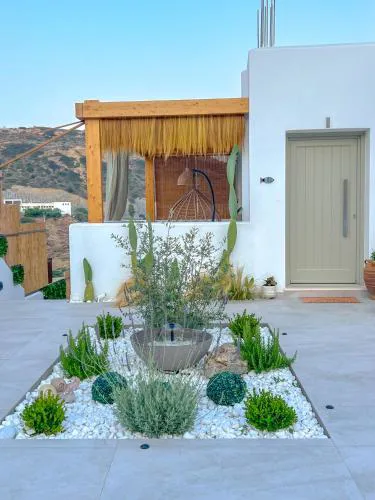 Apademia Skyros Luxury Apartment