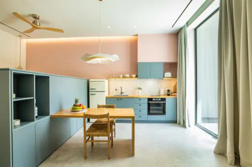 Marianna Suites