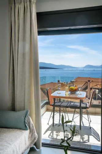 Poseidon Sea View Apartments - Ocean, River