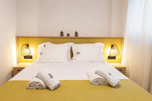 The Bee Apartments
