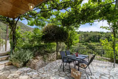 Kerkis Traditional Guesthouse