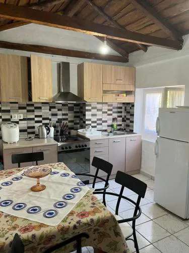 Rodovani Cottage