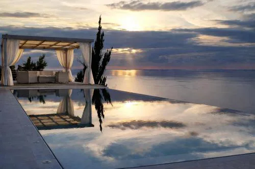 Okeanos Vine Luxury Villa