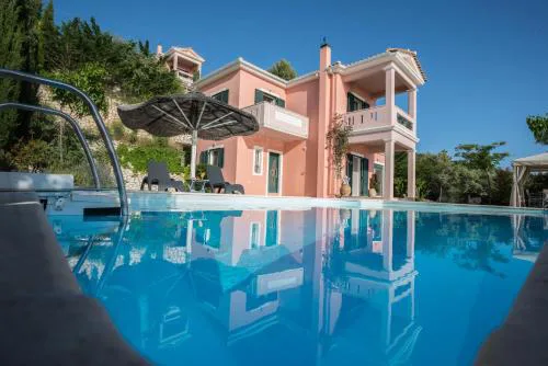 Private, pool, sunsets, beaches, amenities - Eleni