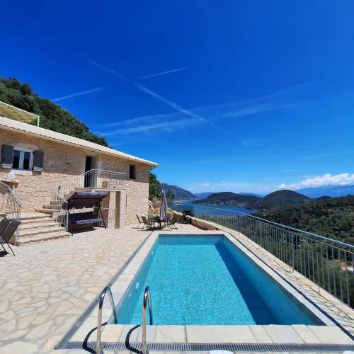 DJoumas Villa