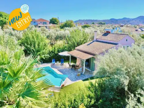 Beach Villa Fotini with private pool by DadoVillas